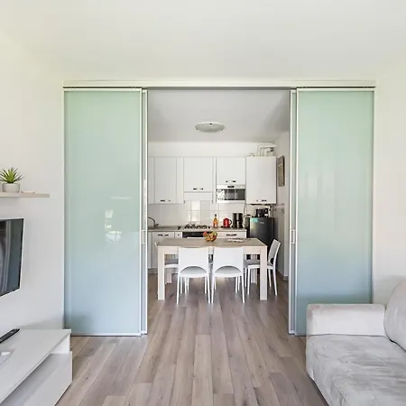 Artemisia 10 By Wonderful Italy